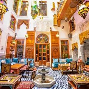 احجز هنا